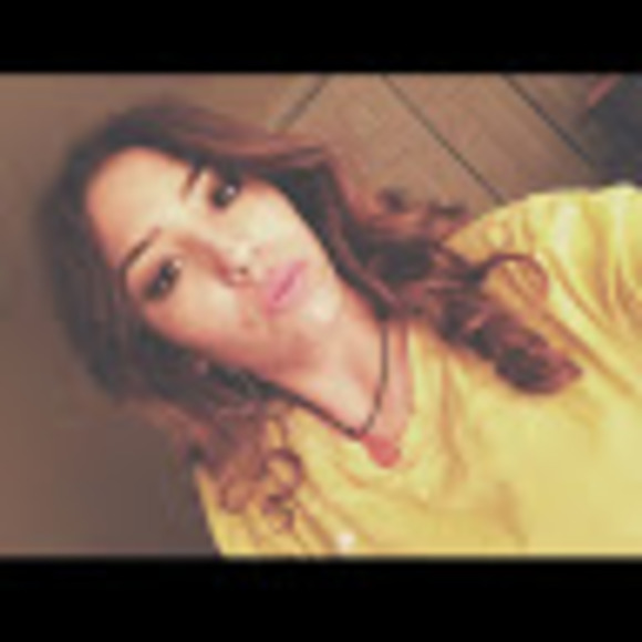 Meet your Posher, Sarah - Picture 1 of 1